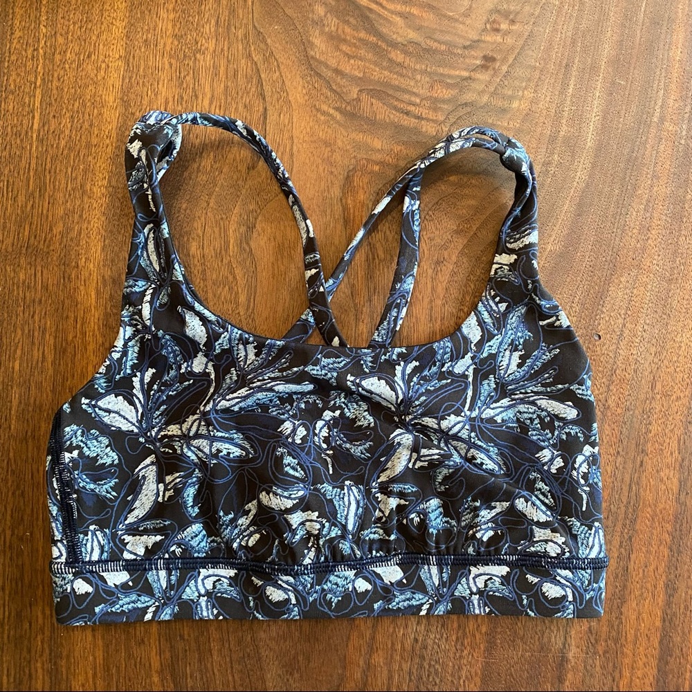 Lululemon sports bra